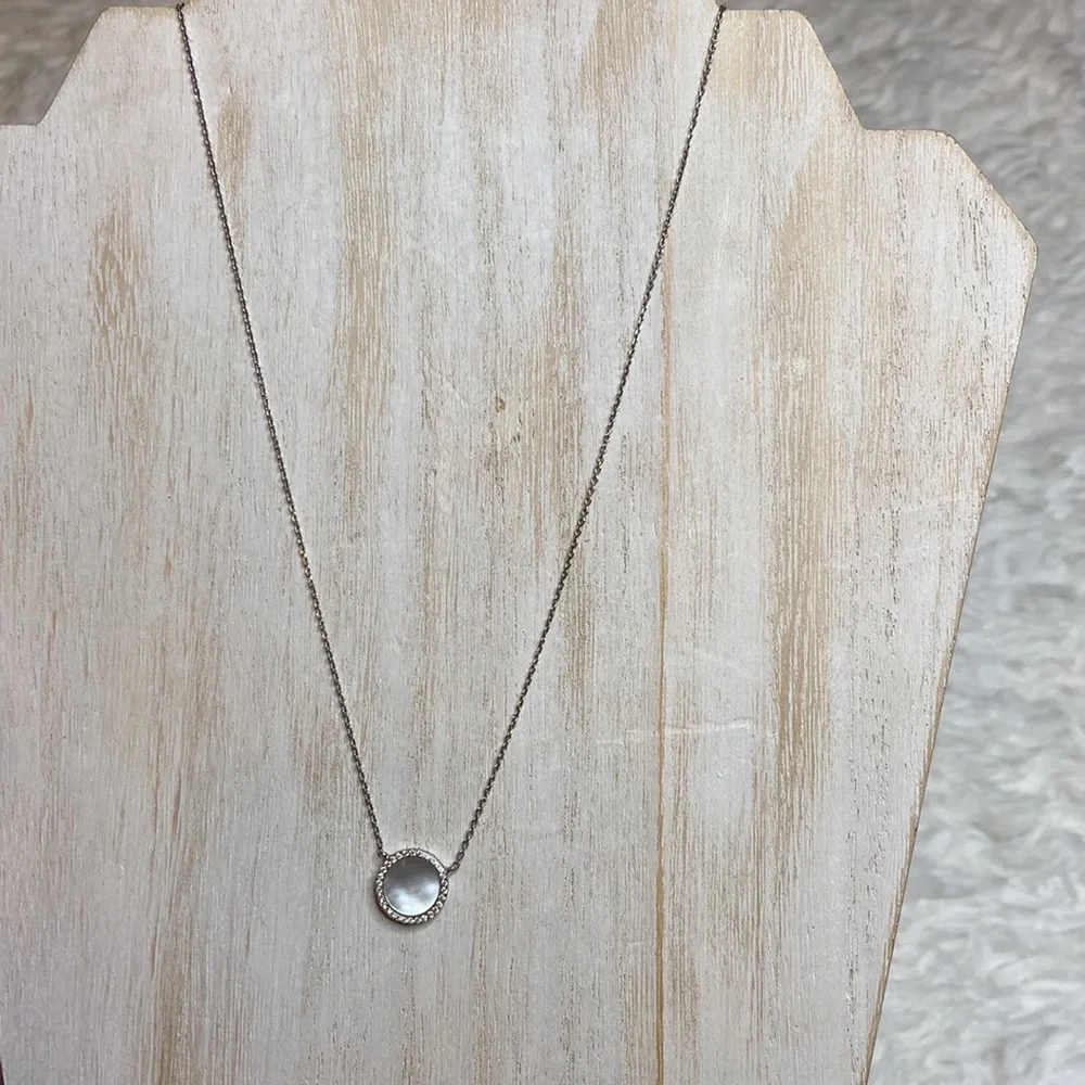 Silver Rhinestone Mother Of Pearl Circular Adjustable Necklace - Picture 3 of 7